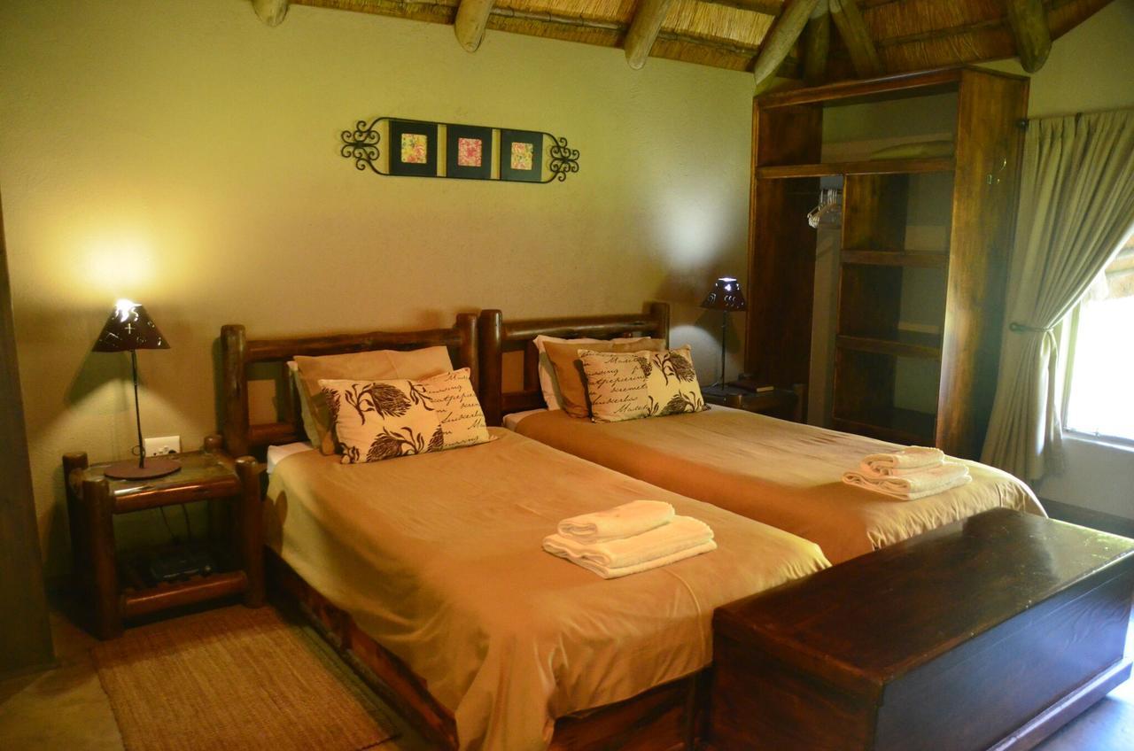 Moholoholo Ya Mati Guest House Kampersrus AH Eksteriør bilde