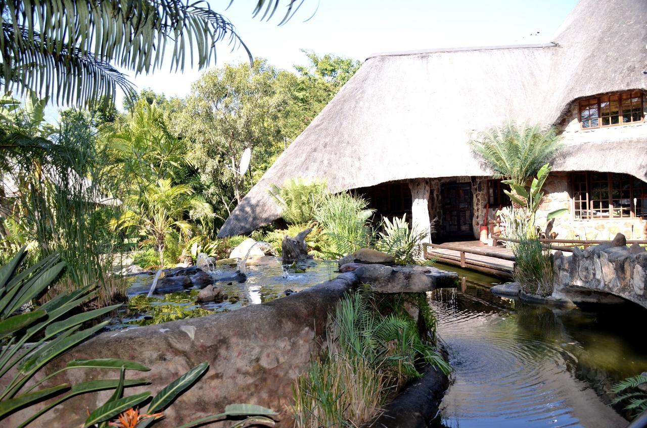 Moholoholo Ya Mati Guest House Kampersrus AH Eksteriør bilde