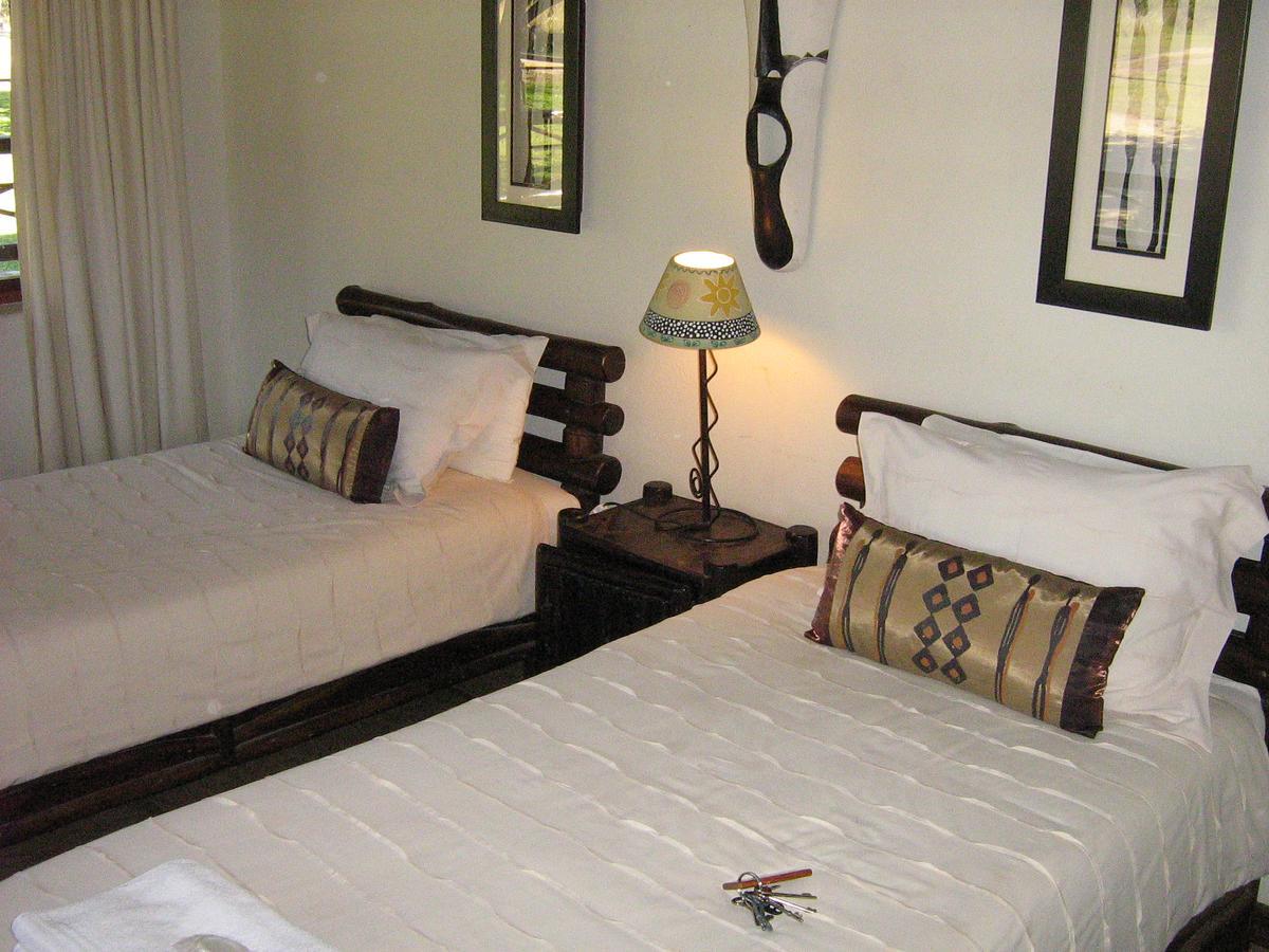 Moholoholo Ya Mati Guest House Kampersrus AH Eksteriør bilde
