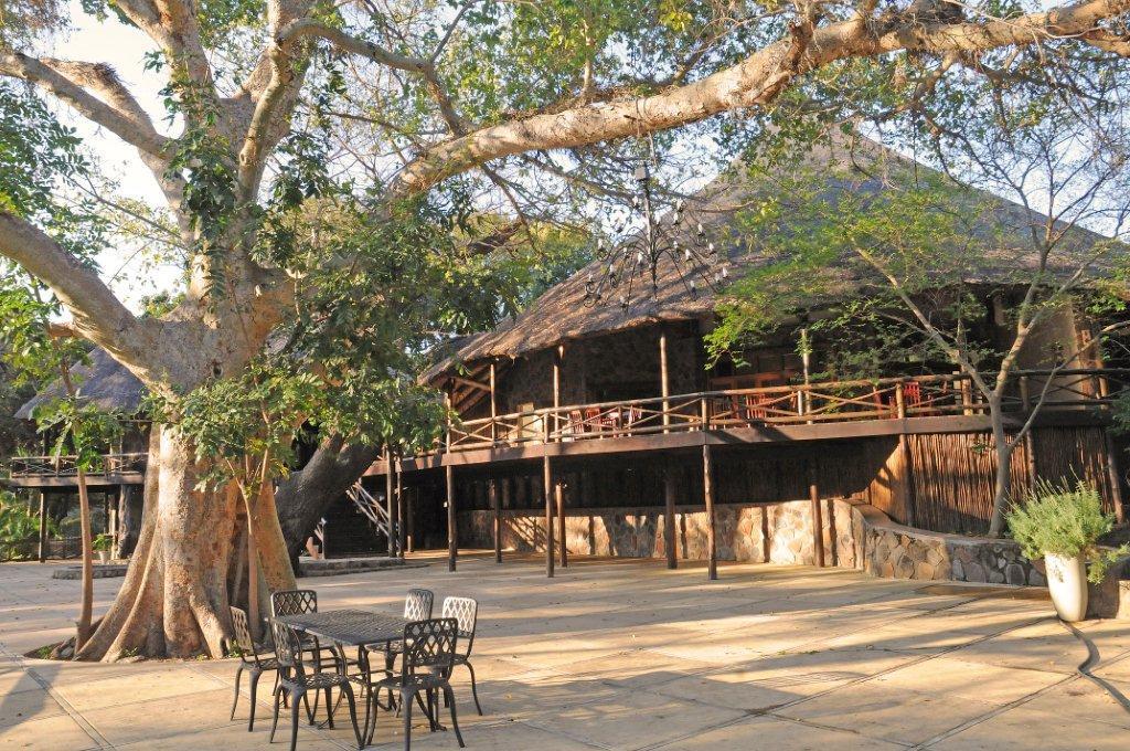Moholoholo Ya Mati Guest House Kampersrus AH Eksteriør bilde