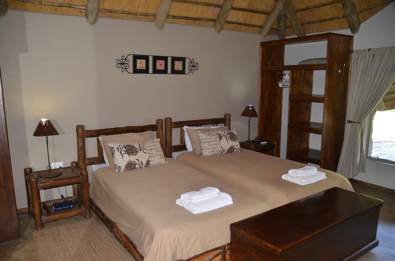 Moholoholo Ya Mati Guest House Kampersrus AH Eksteriør bilde