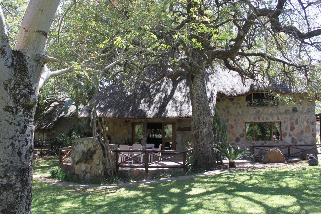 Moholoholo Ya Mati Guest House Kampersrus AH Eksteriør bilde