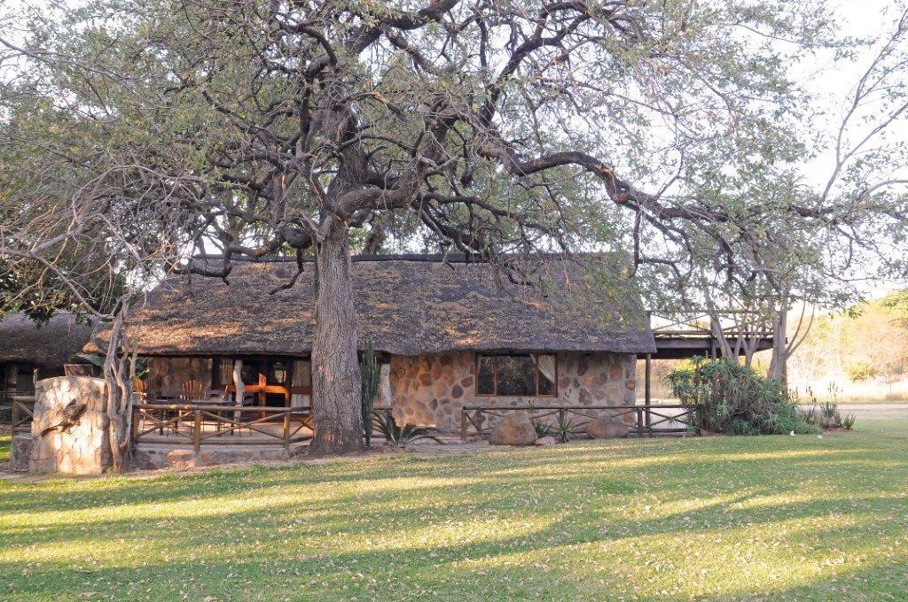 Moholoholo Ya Mati Guest House Kampersrus AH Eksteriør bilde