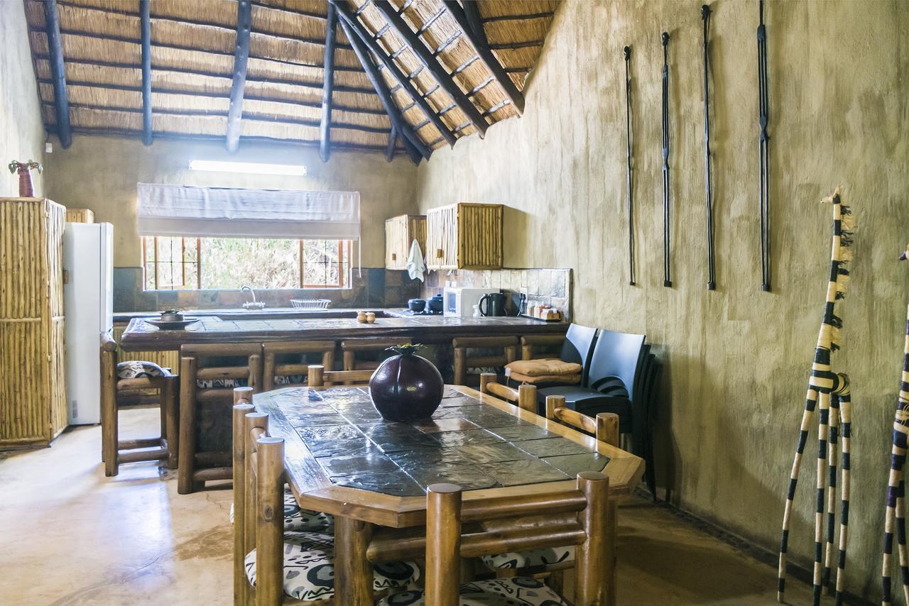 Moholoholo Ya Mati Guest House Kampersrus AH Eksteriør bilde