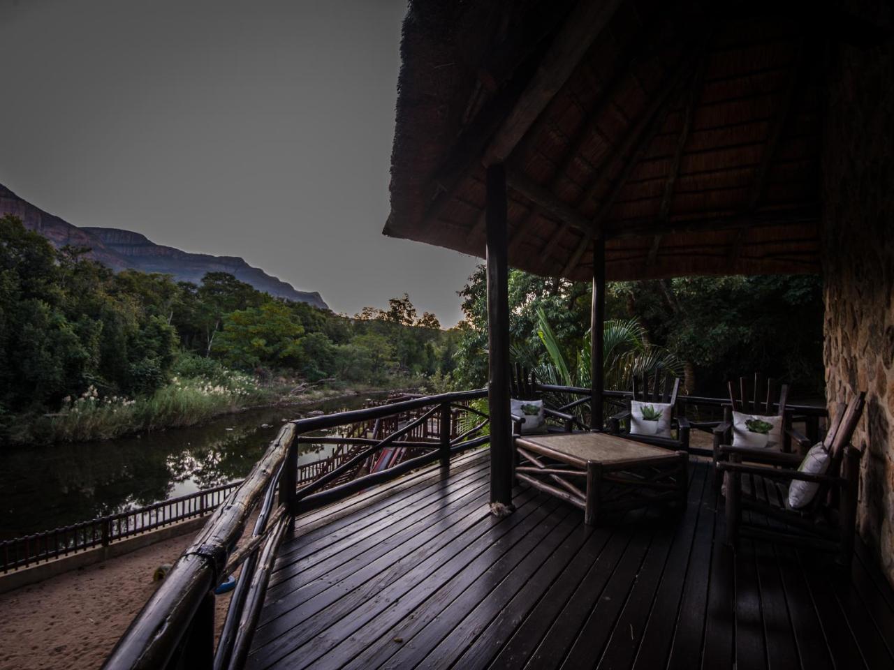 Moholoholo Ya Mati Guest House Kampersrus AH Eksteriør bilde